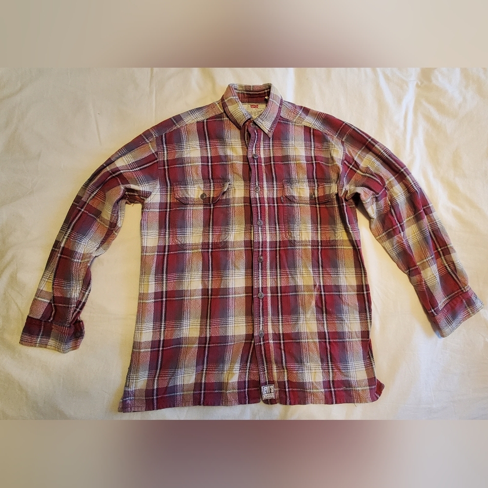 Levi's Men's Plaid Button Down Flannel Shirt Size Medium 100% Cotton